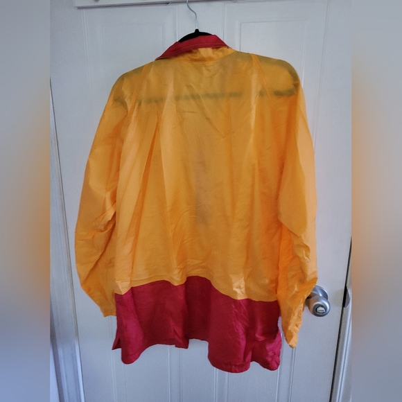 Vintage ? Womans fold up XL L.L.Bean windbreaker - Picture 2 of 5
